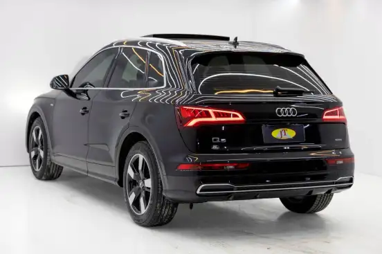 AUDI-Q5-2019