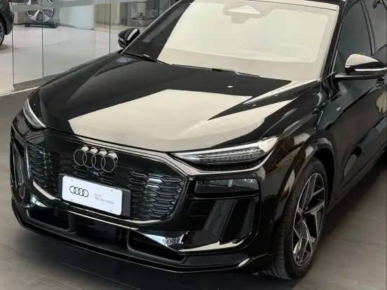 AUDI-Q6 E-TRON-100 KW ELÉTRICO PERFORMANCE BLACK QUATTRO AUDI-Q6 E-TRON-2025