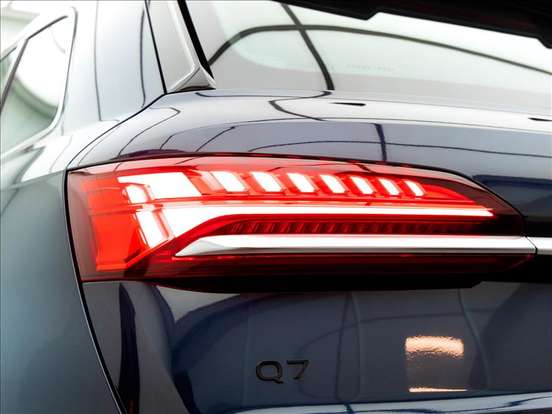 AUDI-Q7-2026