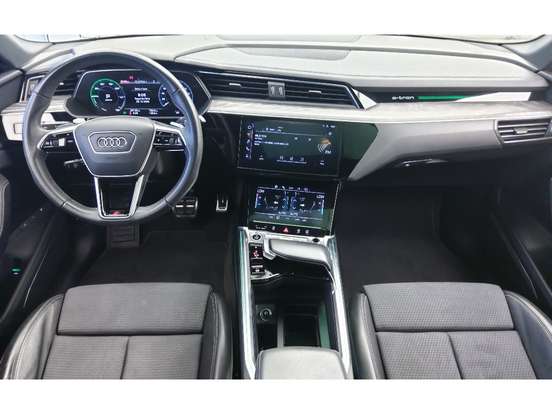 AUDI-Q8 E-TRON-55 ELÉTRICO PERFORMANCE BLACK QUATTRO AUDI-Q8 E-TRON-2023
