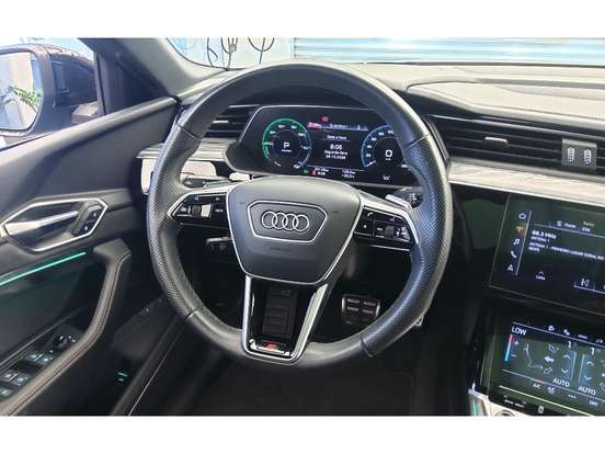 AUDI-Q8 E-TRON-55 ELÉTRICO PERFORMANCE BLACK QUATTRO AUDI-Q8 E-TRON-2023