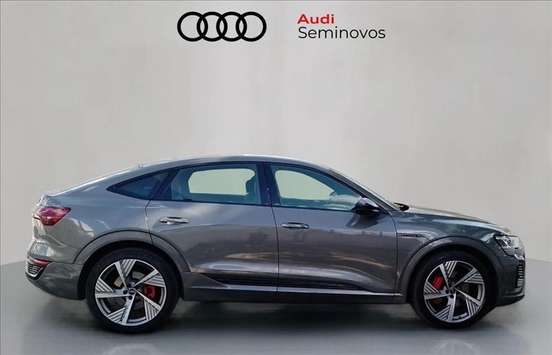AUDI-Q8 E-TRON-2023