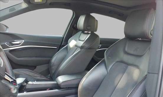 AUDI-Q8 E-TRON-2023