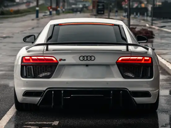 AUDI-R8-5.2 FSI COUPE PLUS QUATTRO V10 40V GASOLINA 2P S TRONIC AUDI-R8-2017