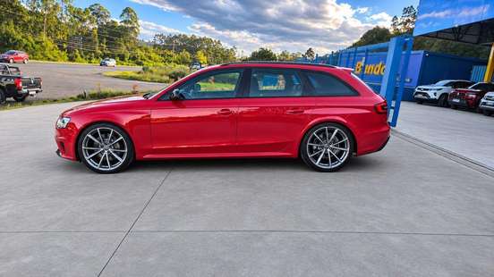 AUDI-RS4-2013