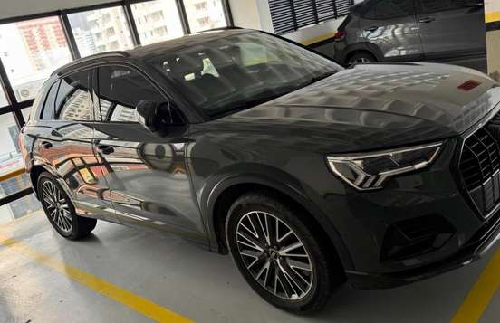 AUDI-Q3-2021