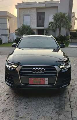 AUDI-Q3-2017