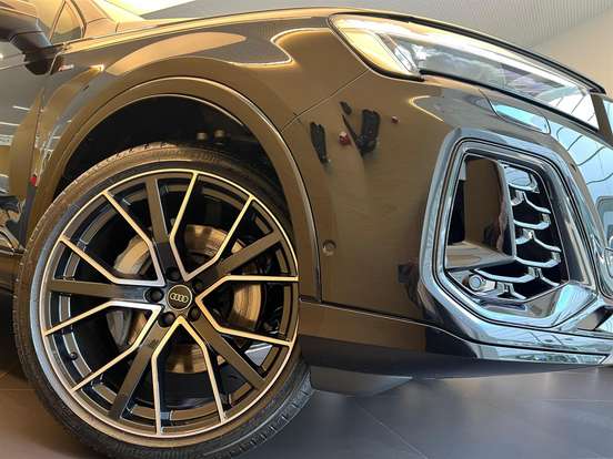 AUDI-Q7-2025