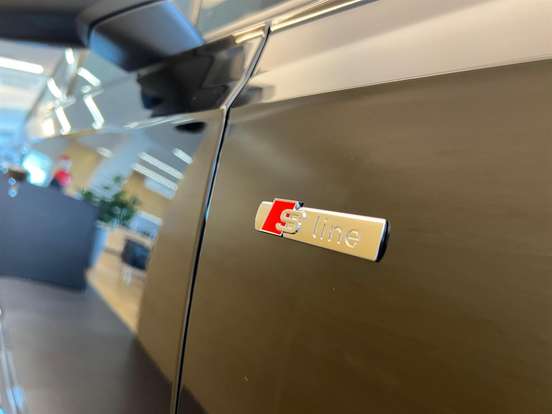 AUDI-Q7-2025