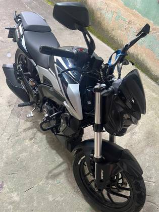 BAJAJ DOMINAR 250 