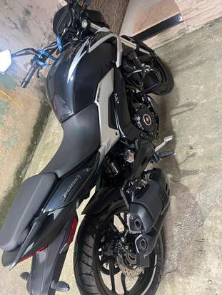 BAJAJ-DOMINAR 250-2025