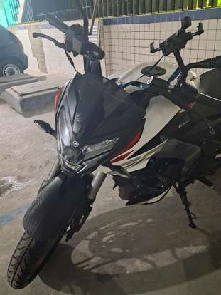 BAJAJ-DOMINAR NS200-2025