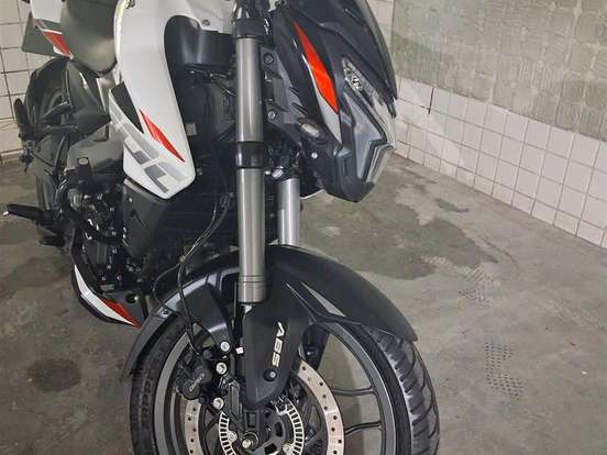 BAJAJ-DOMINAR NS200 BAJAJ-DOMINAR NS200-2025