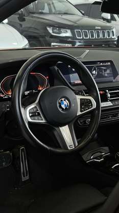 BMW-118i-2023