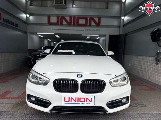 BMW-120i-2019