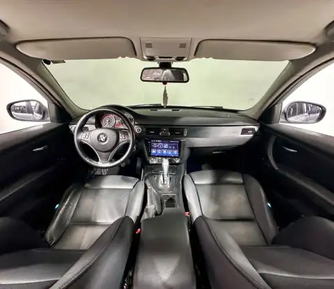BMW-320i-2011