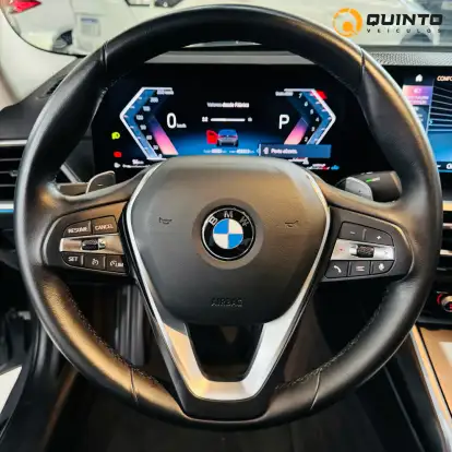 BMW-320i-2023