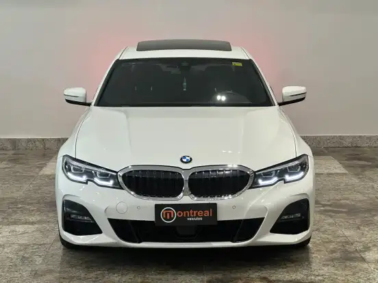 BMW-320i-2022