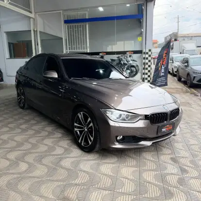 BMW-320i-2.0 MODERN 16V TURBO GASOLINA 4P AUTOMÁTICO BMW-320i-2012