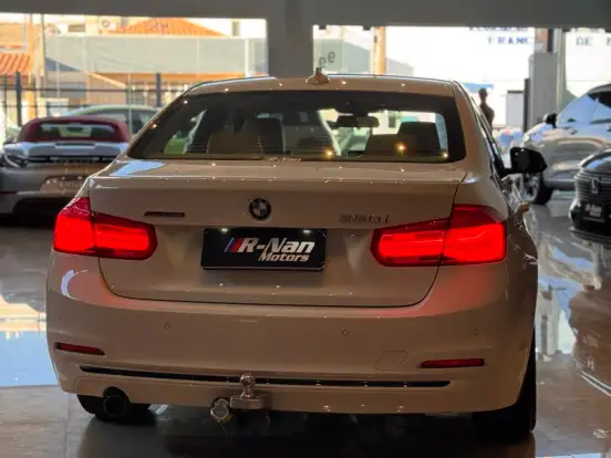 BMW-320i-2.0 SPORT GP 16V TURBO ACTIVE FLEX 4P AUTOMÁTICO BMW-320i-2017