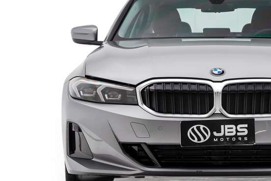 BMW-320i-2024