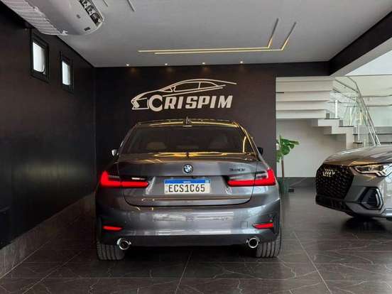BMW-320i-2020
