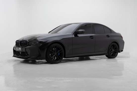 BMW-320i-2023