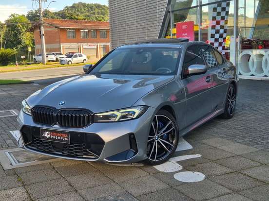 BMW-320i-2023