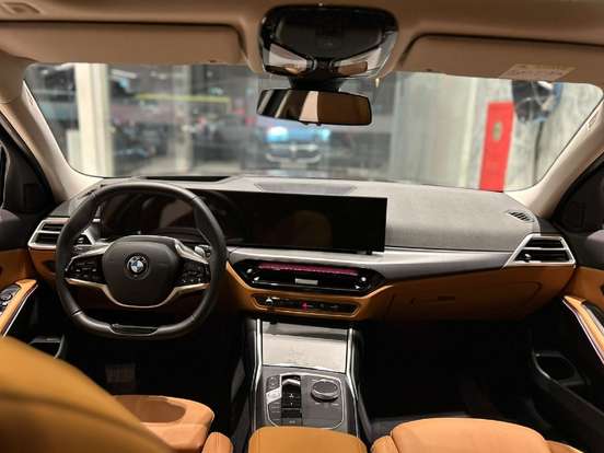 BMW-320i-2025