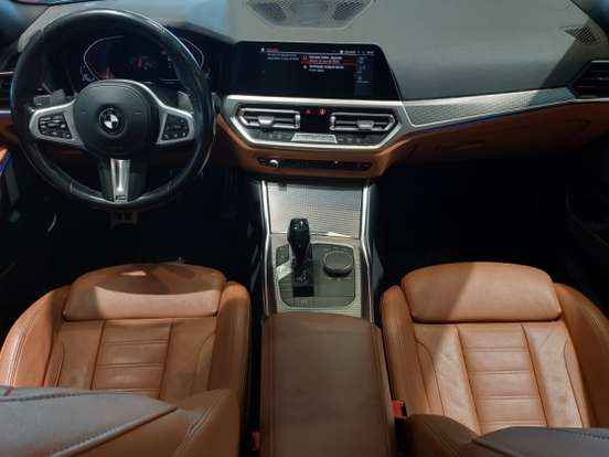 BMW-320i-2020