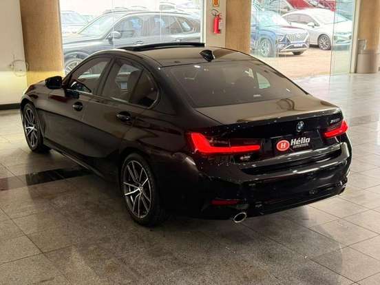 BMW-320i-2019
