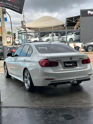 BMW-320i-2018