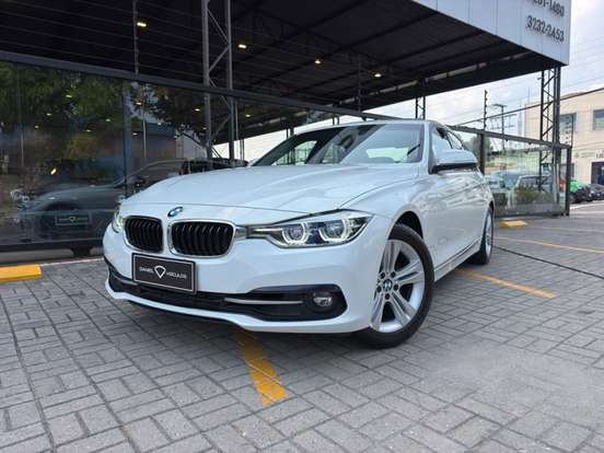 BMW-320i-2017