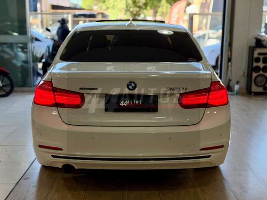 BMW-320i-2.0 SPORT 16V TURBO ACTIVE FLEX 4P AUTOMÁTICO BMW-320i-2016