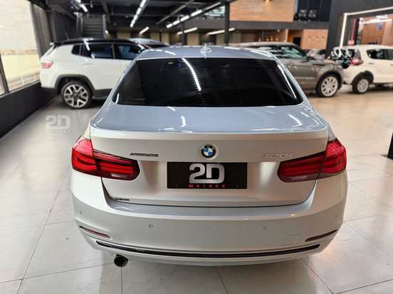 BMW-320i-2.0 SPORT 16V TURBO ACTIVE FLEX 4P AUTOMÁTICO BMW-320i-2017