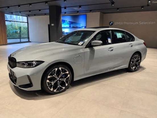 BMW-330e-2026