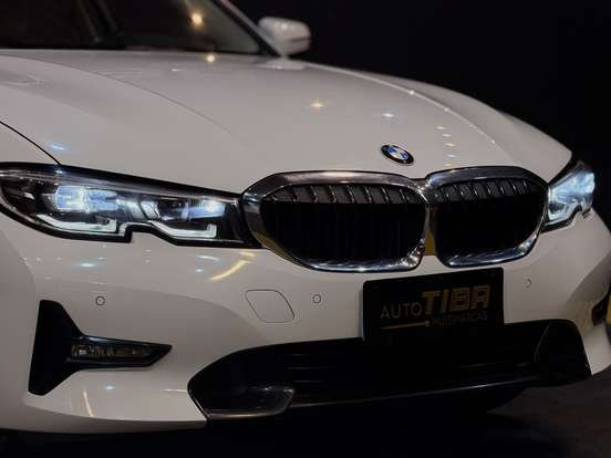 BMW-330i-2.0 16V TURBO GASOLINA SPORT AUTOMÁTICO BMW-330i-2019