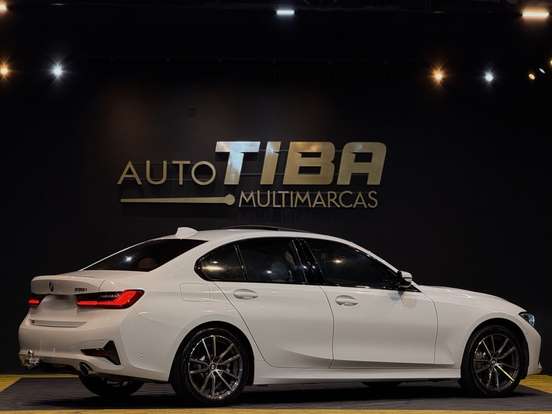BMW-330i-2019