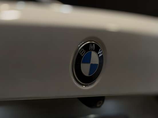 BMW-330i-2019