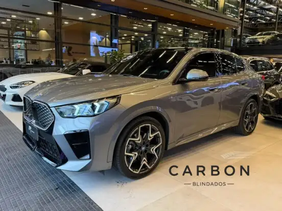 BMW-iX2-64,8 KW ELÉTRICO XDRIVE30 M SPORT BMW-iX2-2024