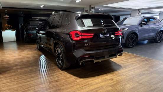 BMW-iX3-2023
