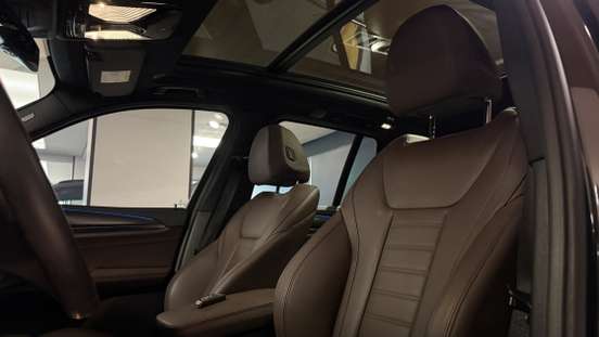 BMW-iX3-2023