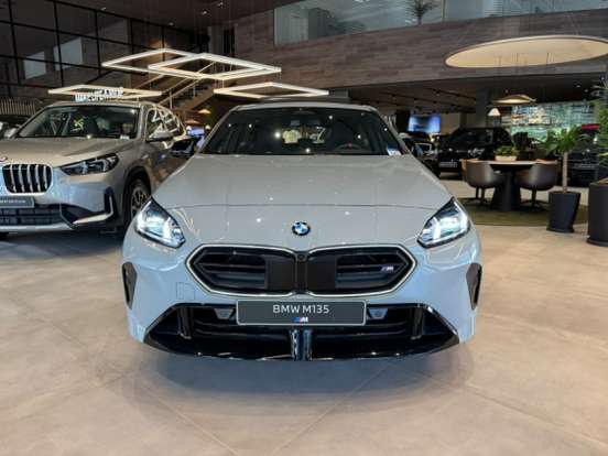 BMW-M 135i-2.0 16V TURBO GASOLINA XDRIVE STEPTRONIC BMW-M 135i-2025
