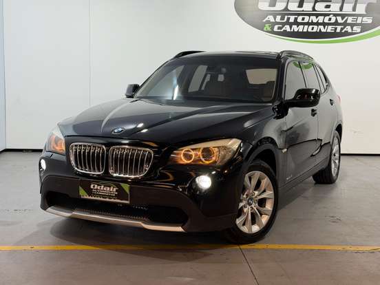 BMW-X1-2011