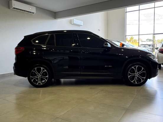 BMW-X1-2.0 16V TURBO ACTIVEFLEX SDRIVE20I 4P AUTOMÁTICO BMW-X1-2018