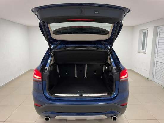 BMW-X1-2021
