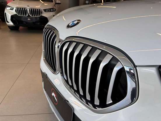BMW-X1-2.0 16V TURBO ACTIVEFLEX SDRIVE20I X-LINE 4P AUTOMÁTICO BMW-X1-2022