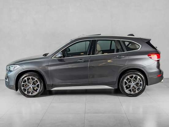 BMW-X1-2021