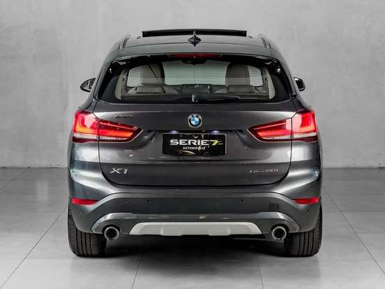 BMW-X1-2021