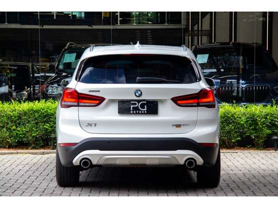 BMW-X1-2.0 16V TURBO ACTIVEFLEX SDRIVE20I X-LINE 4P AUTOMÁTICO BMW-X1-2022